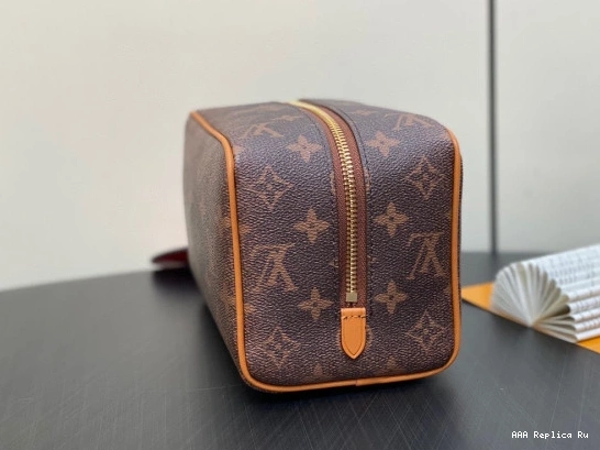 AAA Pruses Bags DOPP VUITTON bag-23*13*12CM LOUIS KIT LOCKER 0814